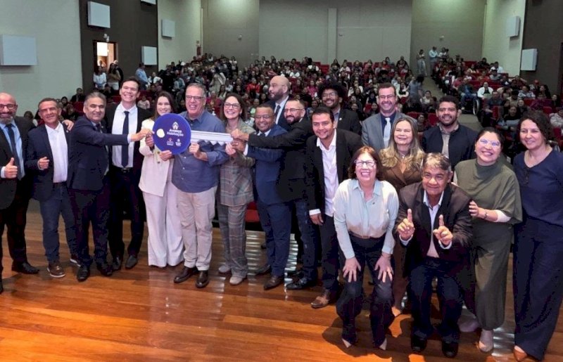 Vereadores prestigiam designação das moradias do Residencial Edith Elfrida Winckler Antunes em Ponta Porã