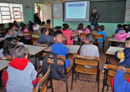 E.E. Dr Fernando Correa da Costa promove palestra sobre a Gripe A