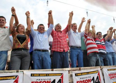 Carreata e ato político marcam presença de Delcídio e Biffi em Aral Moreira