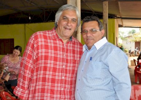 Eugenio Freire visita gabinete do senador Delcídio do Amaral em busca de recursos para o município