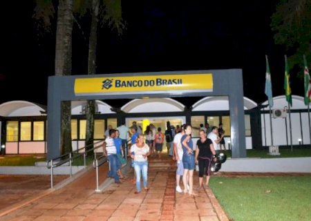Bandidos explodem cofre do Banco do Brasil em Aral Moreira e assustam população