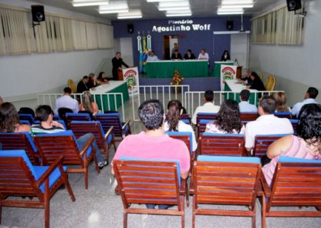 Sessão solene abre ano legislativo na Câmara de Aral Moreira