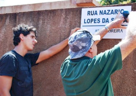 Prefeitura de Aral Moreira instala placas indicativas com o nome das ruas