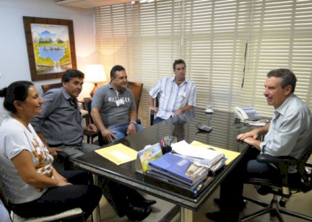 Vereadores de Aral Moreira se reúnem com deputados em busca de recursos para o município