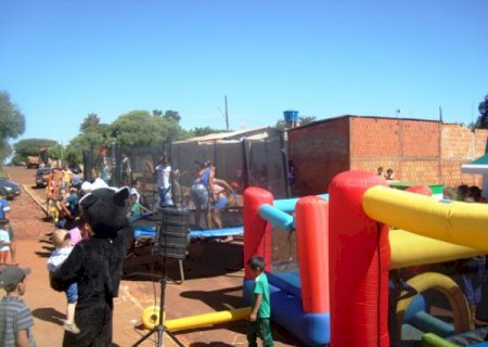 Secretaria de Saúde realiza festa às crianças em comemoração à Semana da Páscoa