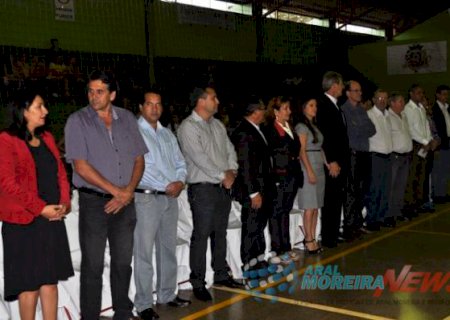 Vereadores participam das comemorações dos 37 anos de Aral Moreira