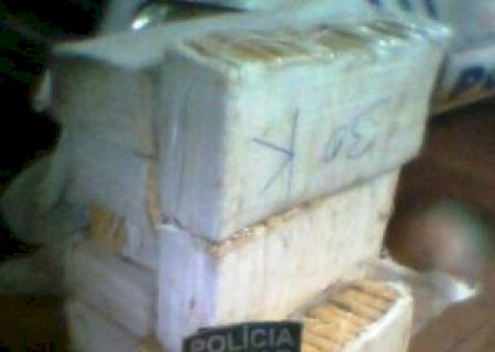 Veículo com 300 kg de maconha é apreendido em Aral Moreira