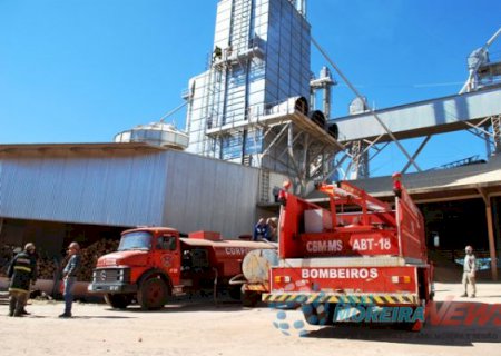 Incêndio em secador mobiliza bombeiros em Aral Moreira
