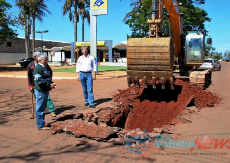 Prefeitura de Aral Moreira inicia asfalto no Bairro São Bernardo