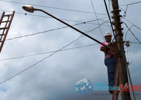 Iluminação bem conservada garante segurança em Aral Moreira