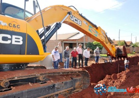 Edson de David garante asfalto para mais um bairro em Aral Moreira