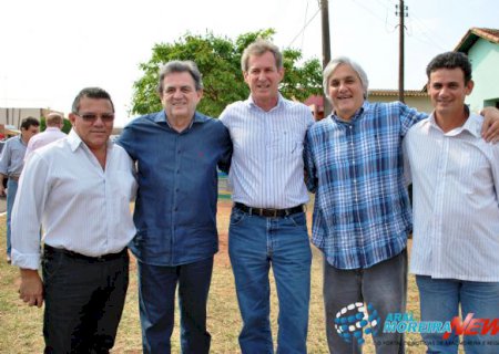 Edson de David recebe veículo e equipamentos para a Agraer