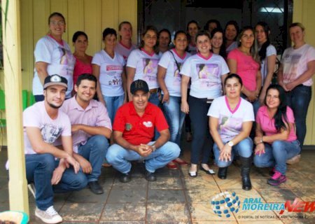 Secretaria de Assistência Social presta homenagem às mulheres