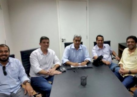 Partidos formam 'blocão' e lançam pré-candidatos a sucessão municipal