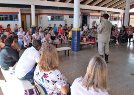 Secretaria de Educação promove treinamento em primeiros socorros