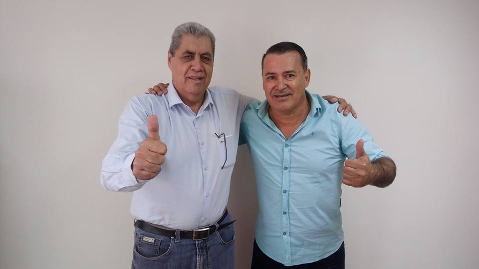 Carlinhos Marques acompanhado do ex-governador Andr&eacute; Puccinelli. (Foto: Divulga&ccedil;&atilde;o)