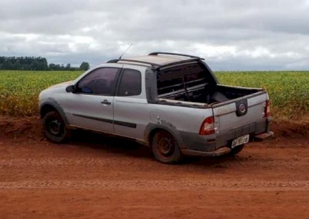 Funcionário de comerciante se jogou de carro para não ser morto em assalto