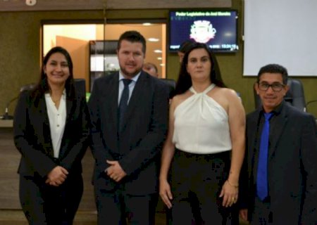 Professora Verinha é eleita presidente da Câmara de Aral Moreira