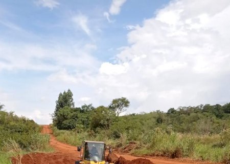 Secretaria de Infraestrutura recupera aterro em ponte de tubos