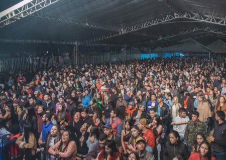 Aniversário da cidade de Aral Moreira atrai milhares de pessoas