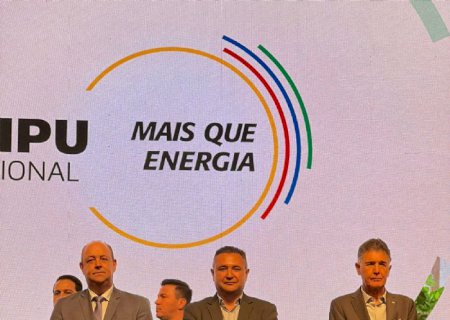 Representando Governador Eduardo Riedel, prefeito Alexandrino Garcia participa do lançamento do programa “Itaipu Mais que Energia”