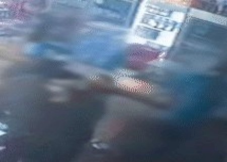 Brasileiro é morto pela esposa com facada no peito em bar na fronteira